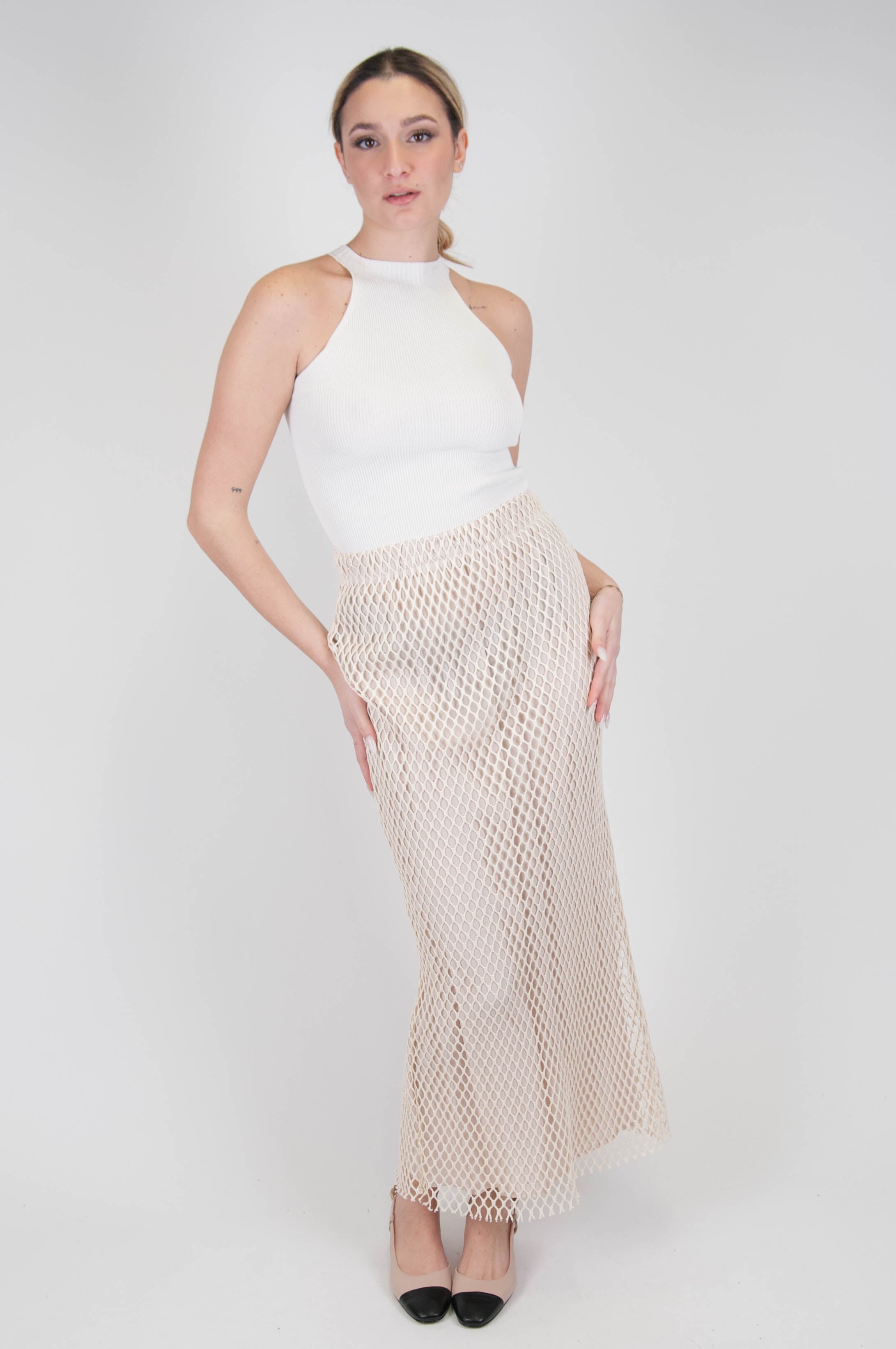 Haveone - Skirt lined with mesh and slit on the back