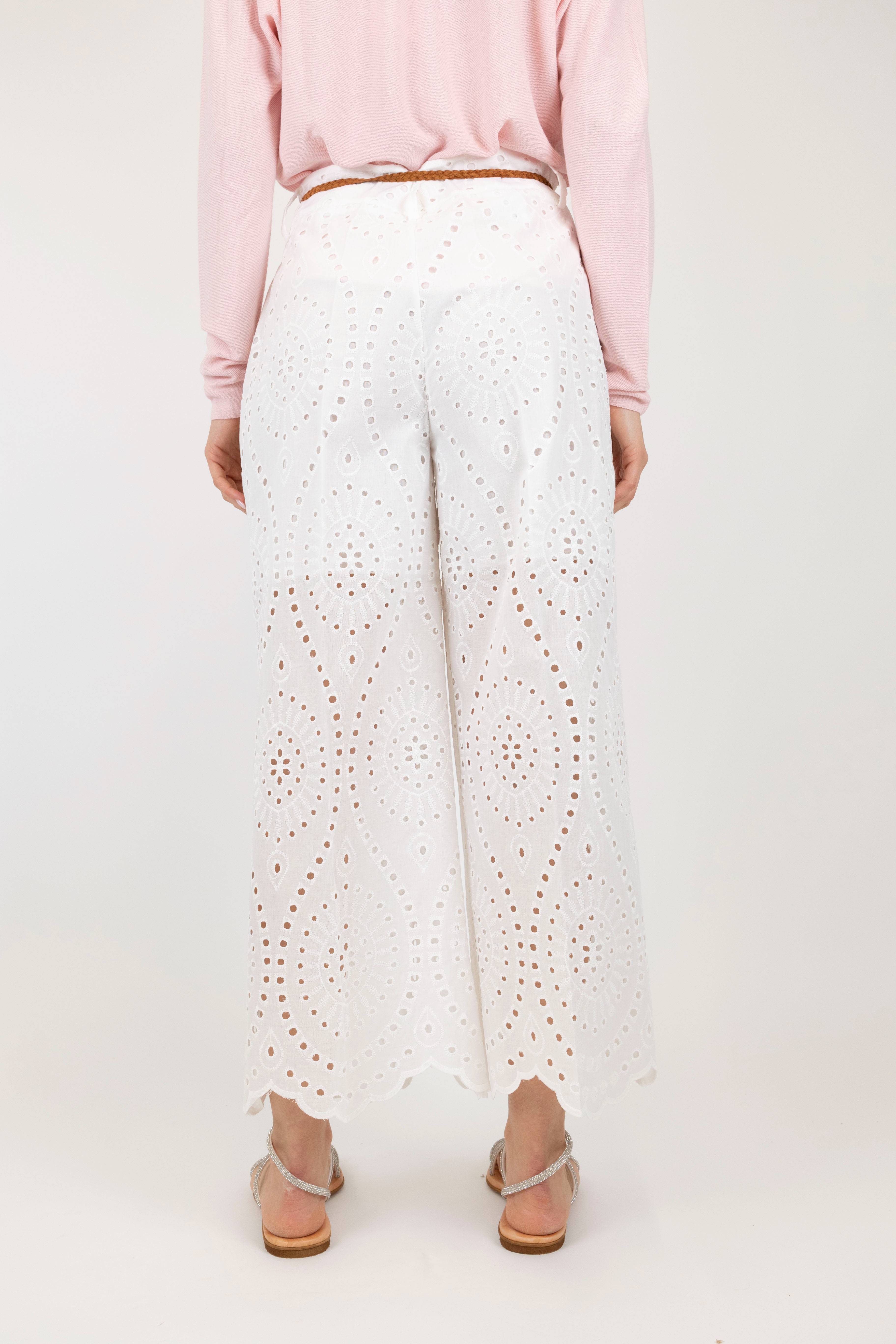 Tension in - Trousers with elasticated waist in broderie anglaise