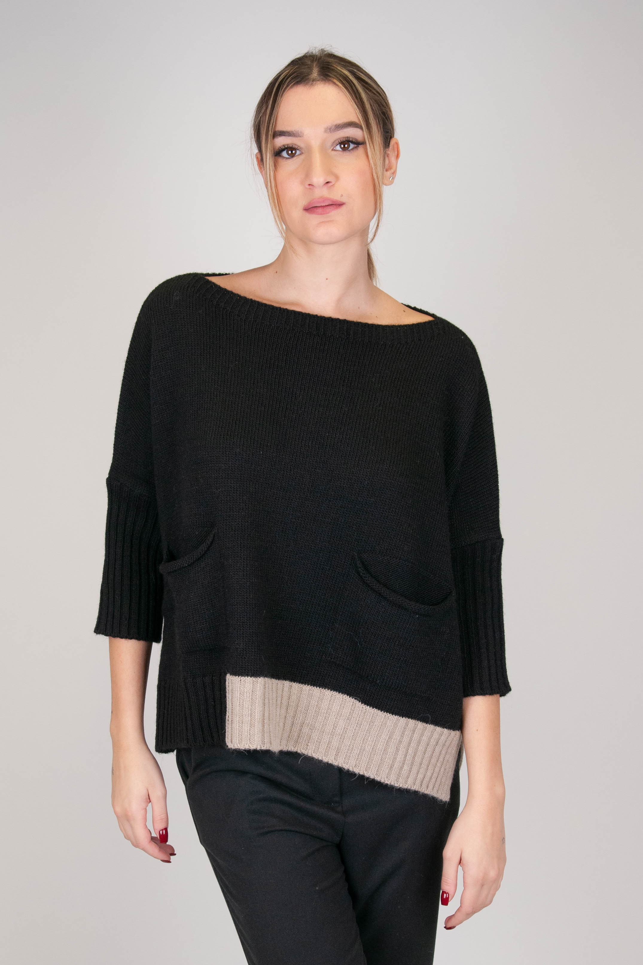 Tension in - Wool blend sweater with contrasting bottom and three-quarter sleeves