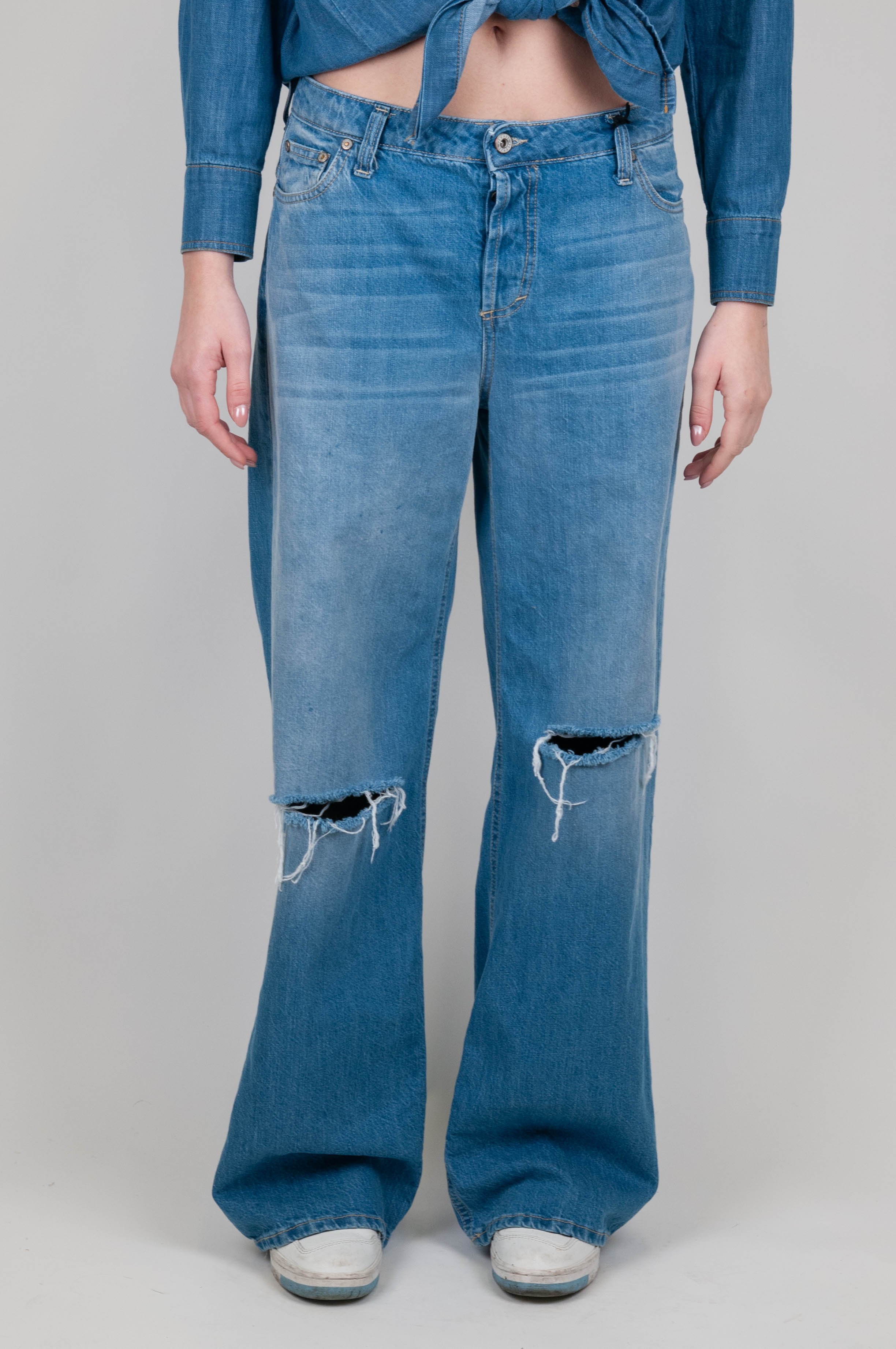 Please - Jeans palazzo con strappo sulle ginocchia