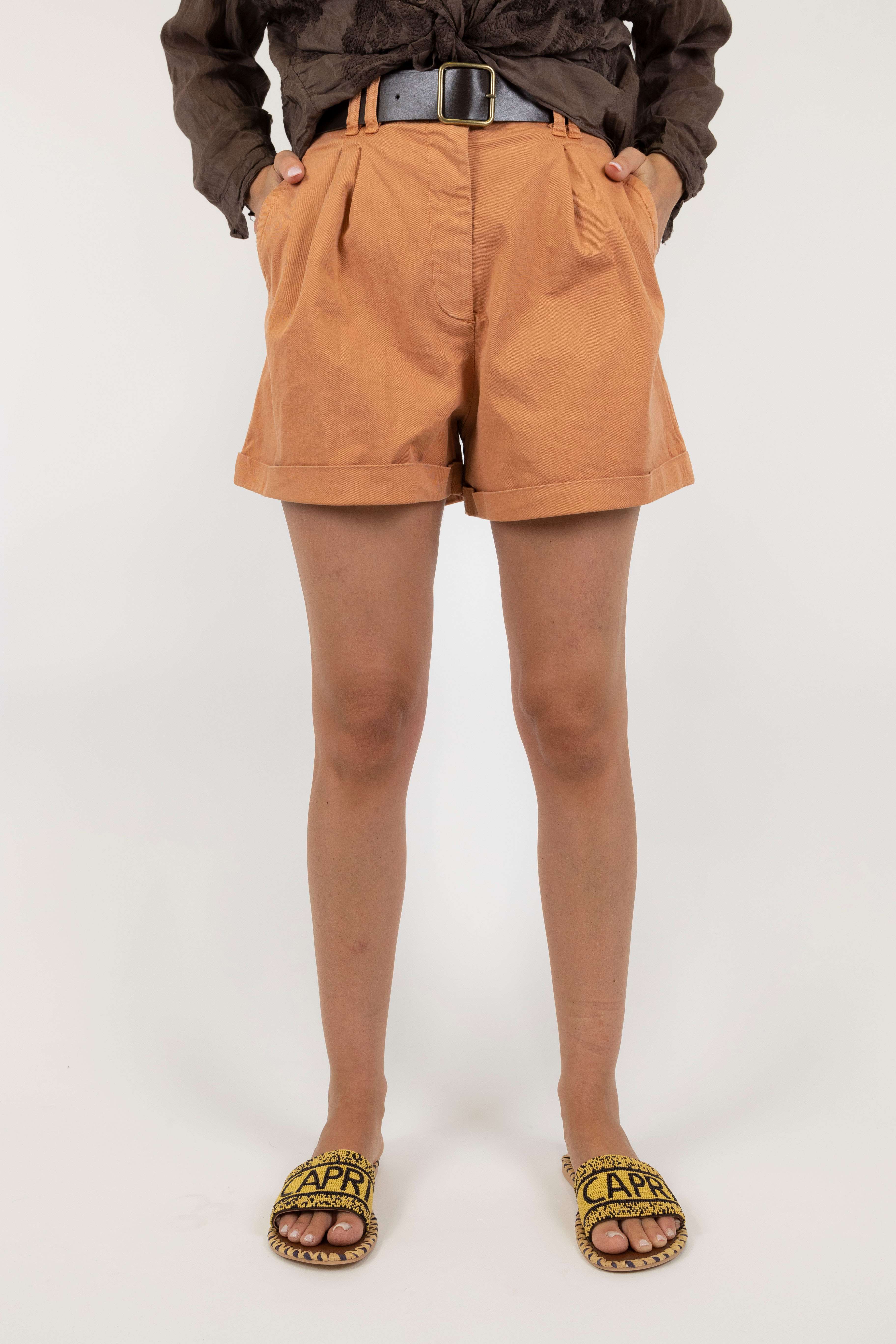 Please - Shorts with leather belt