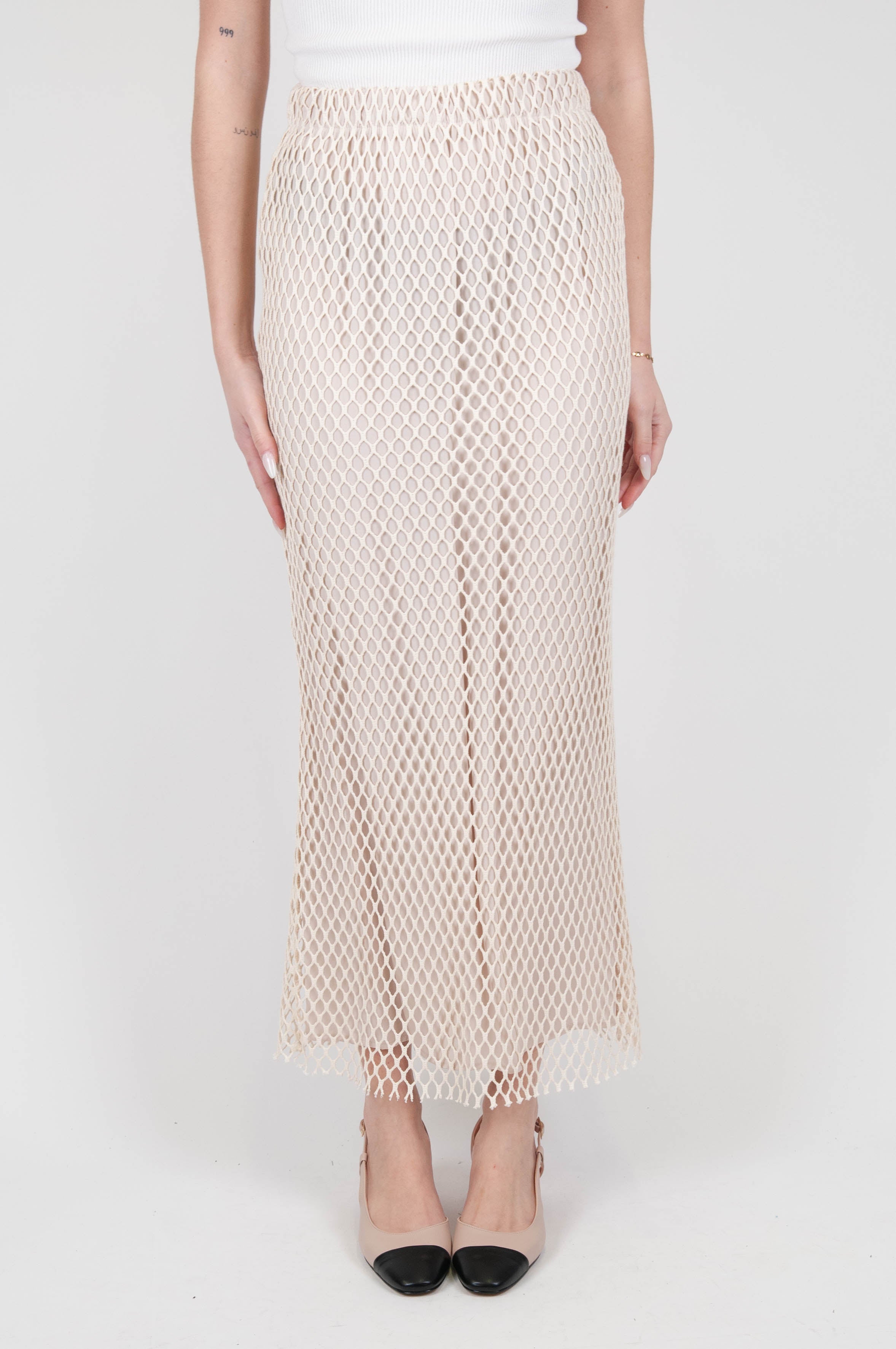 Haveone - Skirt lined with mesh and slit on the back