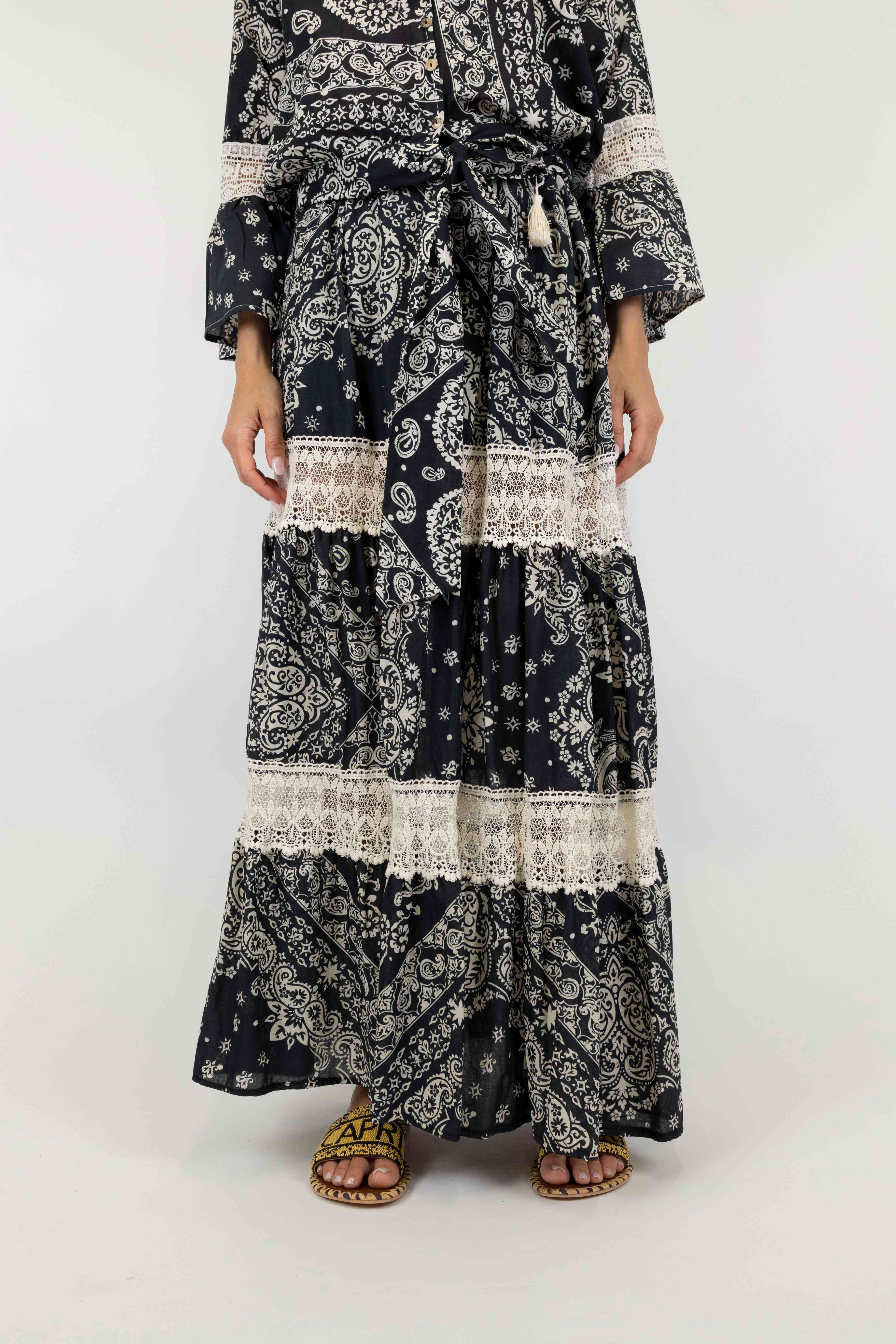 Tension in - Ethnic patterned skirt with drawstring and lace flounces