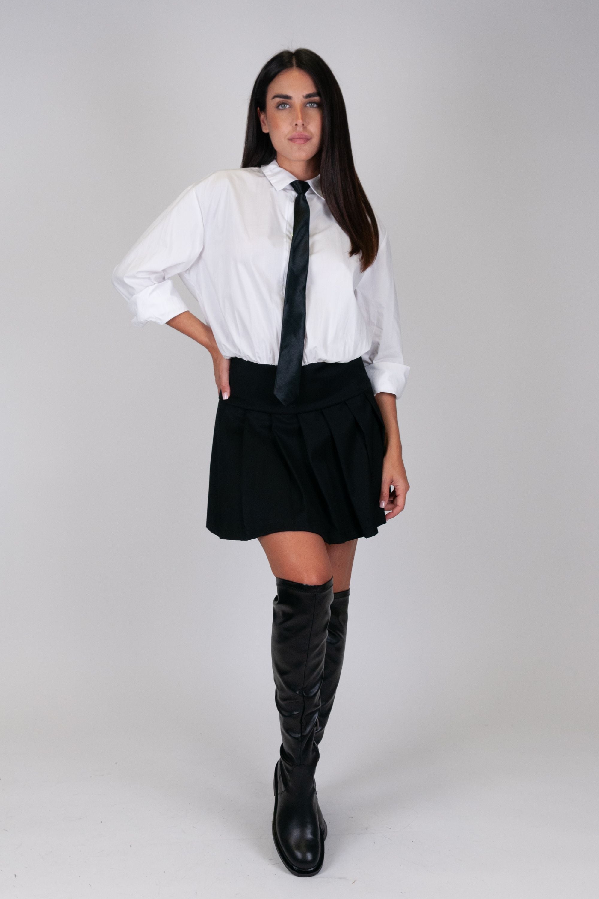 Tension in - Short shirt dress with tie and miniskirt